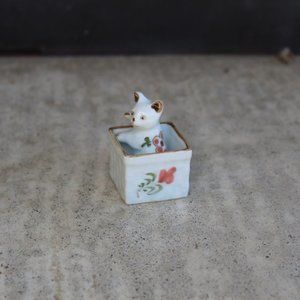 1950's Kitten porcelain coming floral Hand Painted 1.75”h